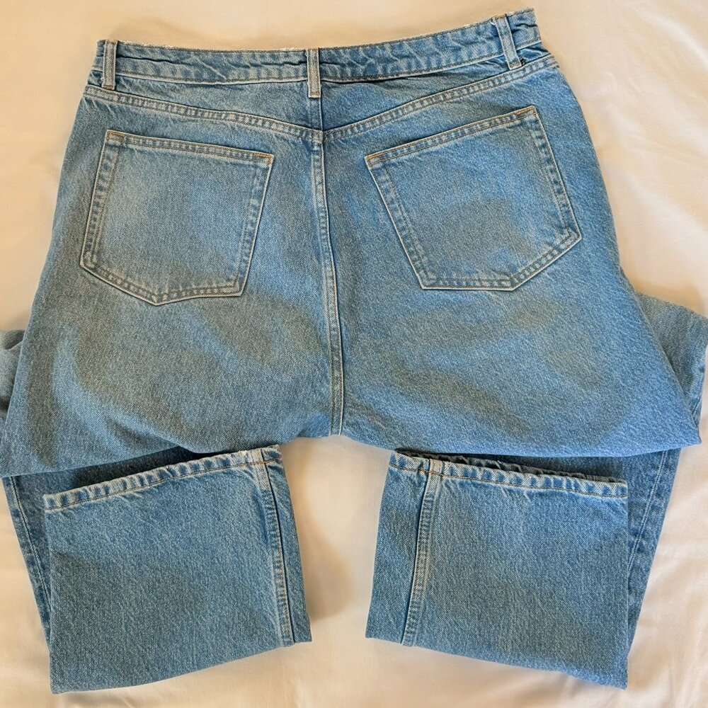 Reformation Cynthia High Rise Straight Leg Jeans Size 31 Long Button Fly Denim - Picture 6 of 6